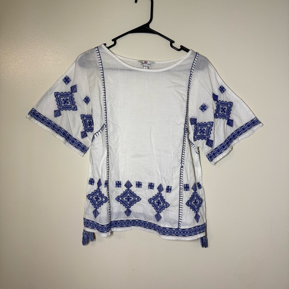 Vineyard Vines Embroidered White and Blue Boho Top